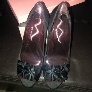 NWT Nina Fulvia Black Size 10